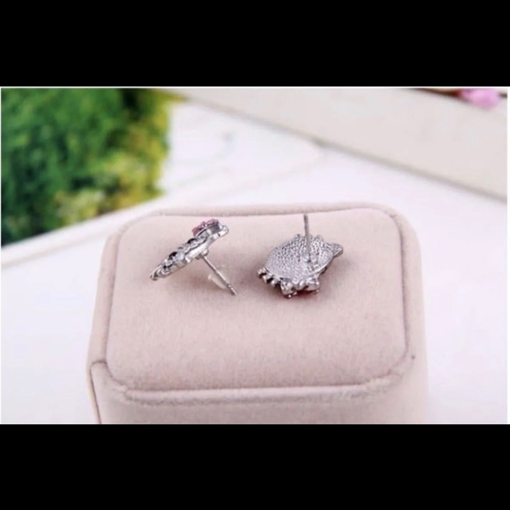 Kitty Rhinestone Crystal Earrings - Picture 2 of 2